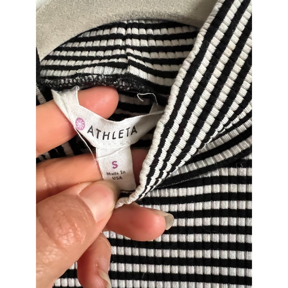 Athleta Striped Sleeveless Turtleneck Top Black White Ribbed‎ Womens Small - Picture 4 of 10